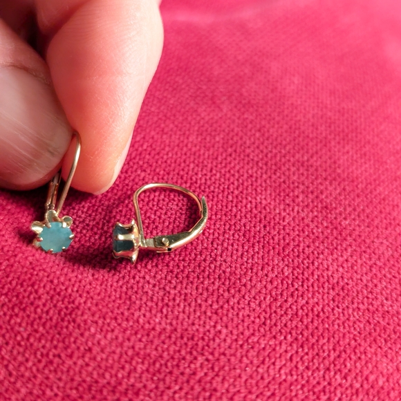 Jewelry - Elegant 10k Gold and Blue Earrings